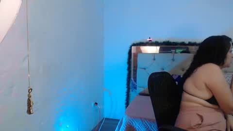 Sara online show from December 5, 2024, 3:17 pm