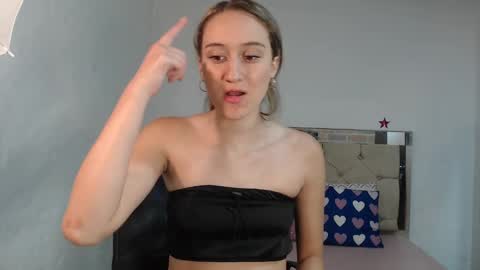 Sara online show from February 28, 2025, 1:36 pm