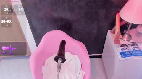 Snapshot of sharlotthe_bigass chatting on February 18, 2026, 11:01 pm sharlotthe_bigass online show from February 18, 2026, 11:01 pm