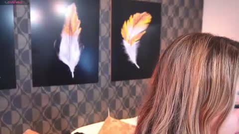 Snapshot of sharomross chatting on July 12, 2026, 1:35 pm Sharom online show from July 12, 2026, 1:35 pm