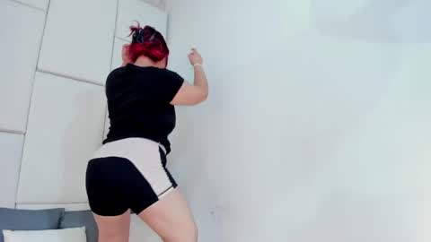 Snapshot of sharon_and_doggy chatting on March 5, 2025, 8:32 pm Sharon and Doggy online show from March 5, 2025, 8:32 pm