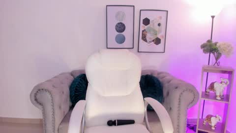 sharon_breezee online show from November 25, 2025, 5:07 am