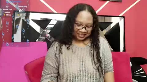 Snapshot of sharon_noa chatting on February 25, 2026, 12:20 am Sharon Noa online show from February 25, 2026, 12:20 am