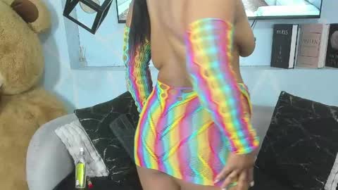 Sharon Noa online show from April 15, 2026, 7:58 pm