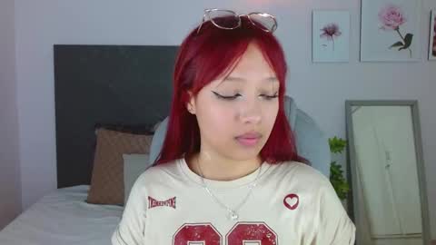 Snapshot of sharon_rosse__ chatting on October 1, 2025, 2:34 pm sharon_rosse__ online show from October 1, 2025, 2:34 pm