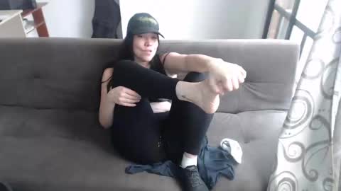 Snapshot of sharoonnn34 chatting on February 5, 2025, 4:25 pm SHAROON online show from February 5, 2025, 4:25 pm