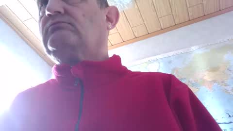 Snapshot of sharpshoder chatting on April 4, 2026, 11:08 am Peter online show from April 4, 2026, 11:08 am