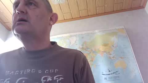Snapshot of sharpshoder chatting on May 3, 2026, 11:16 am Peter online show from May 3, 2026, 11:16 am