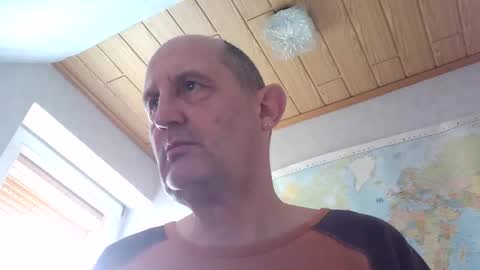 Snapshot of sharpshoder chatting on May 15, 2026, 10:22 am Peter online show from May 15, 2026, 10:22 am