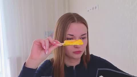 Miroslava online show from October 20, 2025, 4:13 am