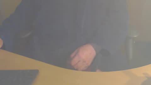 Snapshot of shaved164 chatting on December 3, 2024, 9:56 pm Frans online show from December 3, 2024, 9:56 pm