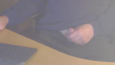 Snapshot of shaved164 chatting on December 19, 2024, 4:02 pm Frans online show from December 19, 2024, 4:02 pm