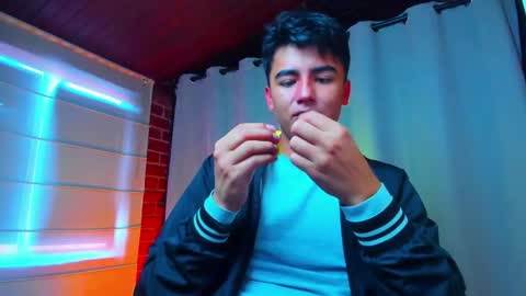 Snapshot of shawn__sanderson chatting on January 11, 2026, 3:28 pm Shawn online show from January 11, 2026, 3:28 pm