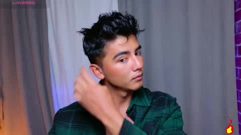 Snapshot of shawn__sanderson chatting on March 25, 2026, 11:16 am Shawn online show from March 25, 2026, 11:16 am