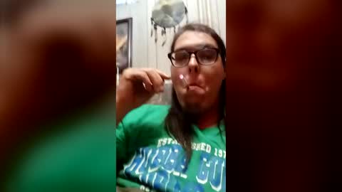 shawnv293 online show from August 6, 2026, 7:21 am
