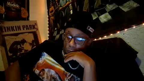 shawnvegas67 online show from December 18, 2025, 2:17 am