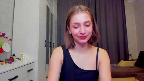 shawty__mariaa online show from March 11, 2025, 6:19 pm