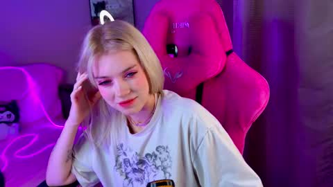 Lola online show from February 15, 2025, 1:10 am