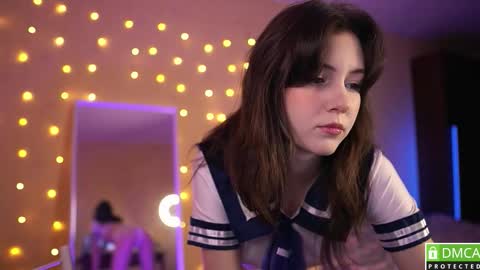 Sonya online show from September 17, 2025, 6:31 pm