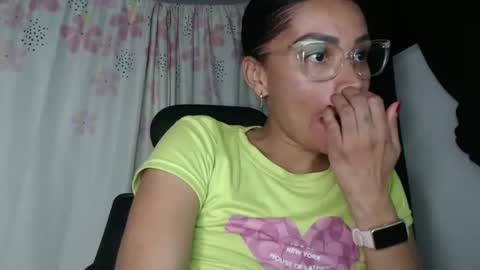 Shayna online show from December 28, 2024, 1:29 am