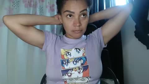 Shayna online show from December 29, 2024, 5:33 pm