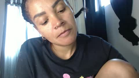 Shayna online show from January 3, 2025, 4:16 pm