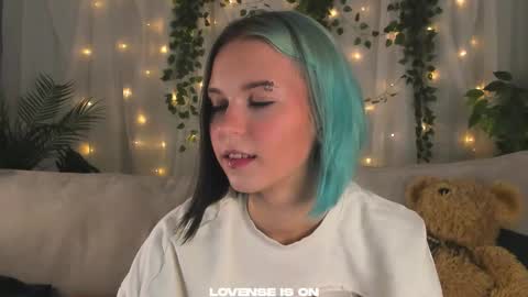 Anika online show from October 11, 2025, 11:09 am