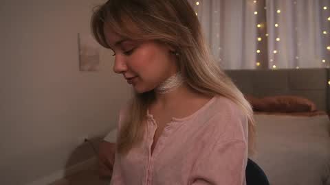 shebuny online show from April 10, 2026, 4:39 am