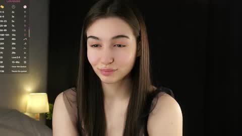 Tessa online show from April 21, 2026, 2:51 am