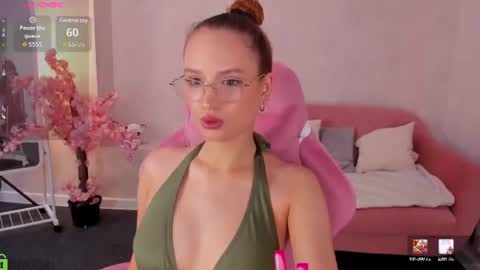 Snapshot of shei1a_shy chatting on June 13, 2026, 9:18 am Amely online show from June 13, 2026, 9:18 am