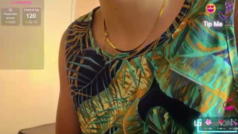 Snapshot of sheilly_brown chatting on July 18, 2026, 7:06 pm sheilly_brown online show from July 18, 2026, 7:06 pm