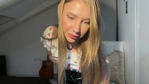 Snapshot of sheislilith chatting on May 23, 2026, 7:40 pm Lilith online show from May 23, 2026, 7:40 pm