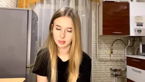 Jenny online show from October 16, 2025, 8:21 pm