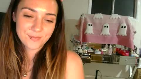 Rbgirl online show from November 11, 2025, 12:27 pm