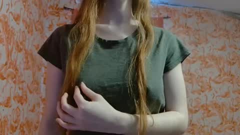 Erika online show from February 10, 2026, 9:19 pm