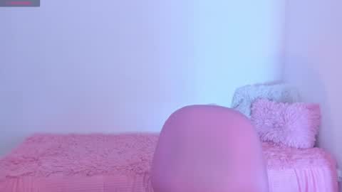 Snapshot of shelly_rohades chatting on July 5, 2026, 8:32 am online show from July 5, 2026, 8:32 am