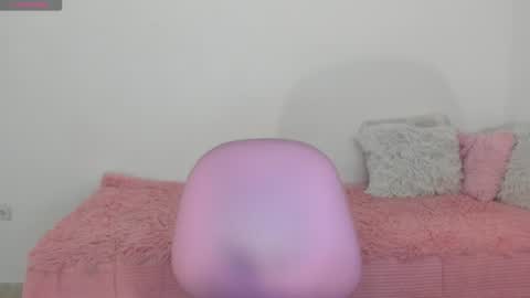 Snapshot of shelly_rohades chatting on July 25, 2026, 3:04 am online show from July 25, 2026, 3:04 am