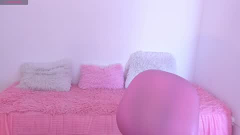 Snapshot of shellyrayhs1 chatting on July 7, 2026, 7:34 am Shelly rayhs online show from July 7, 2026, 7:34 am