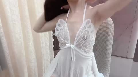 Shelly online show from November 9, 2025, 2:59 pm