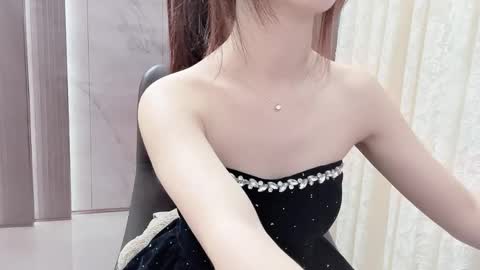 Shelly online show from April 14, 2026, 3:18 pm