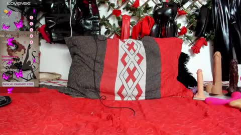  anyela7773 online show from December 17, 2024, 1:38 pm