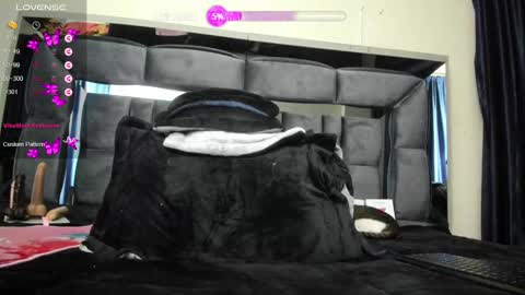  anyela7773 online show from February 25, 2025, 8:25 am