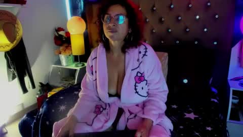 Snapshot of sherahade chatting on March 12, 2025, 6:22 pm shera hade online show from March 12, 2025, 6:22 pm