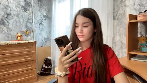 Viola online show from September 10, 2025, 9:42 am