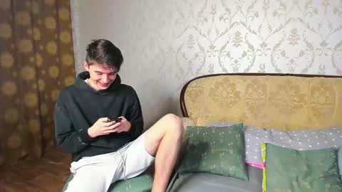 Max online show from October 2, 2025, 10:28 pm