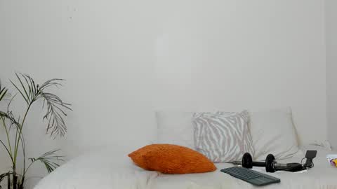 Sherlyn Adams online show from September 10, 2025, 9:42 am