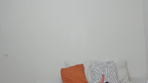 Sherlyn Adams online show from October 14, 2025, 9:43 am