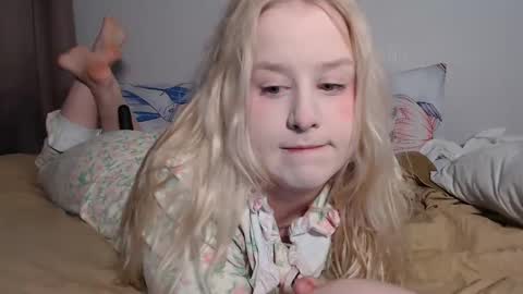 Snapshot of sherlystero chatting on February 6, 2025, 11:15 pm sher online show from February 6, 2025, 11:15 pm