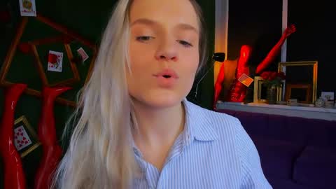Snapshot of sherributlers chatting on April 28, 2026, 5:12 am Sweet Sherri online show from April 28, 2026, 5:12 am