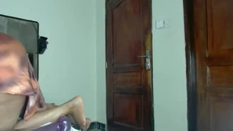 Sherry l online show from January 31, 2025, 1:23 pm